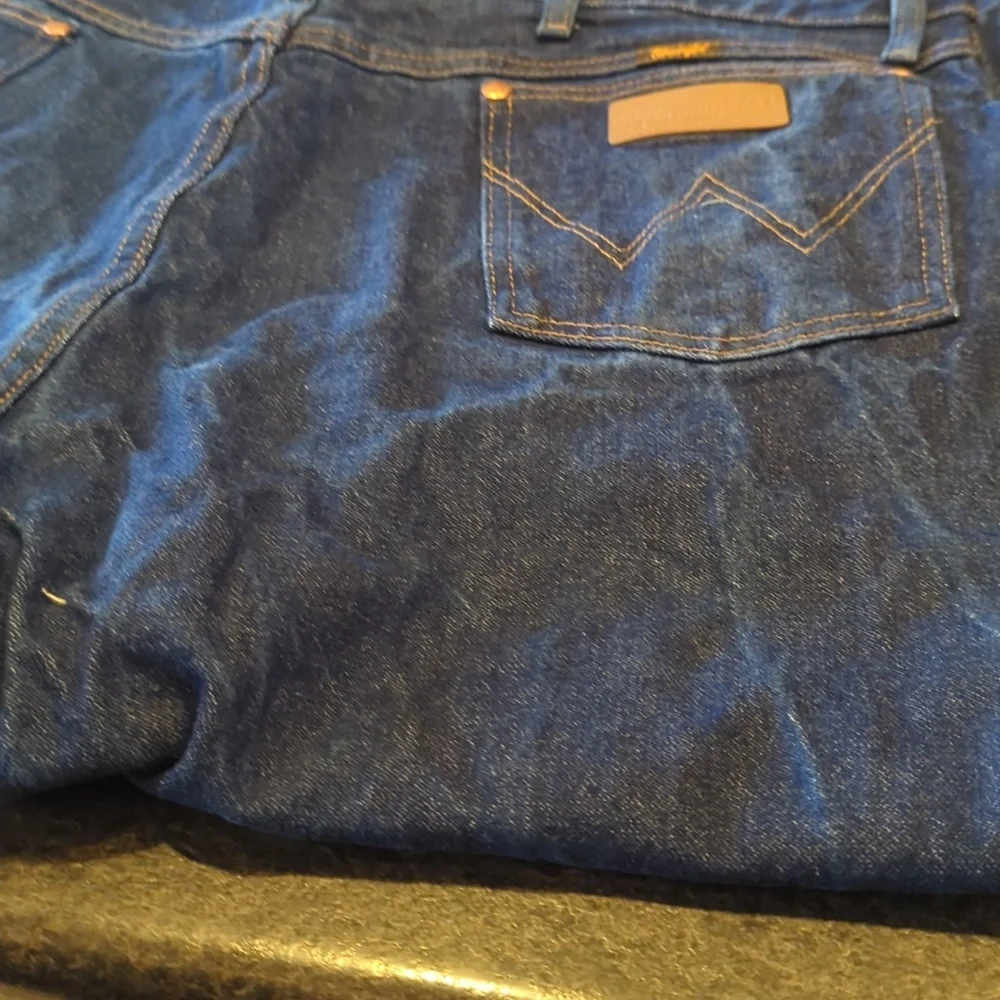 Wrangler Jeans - Picture 8 of 8